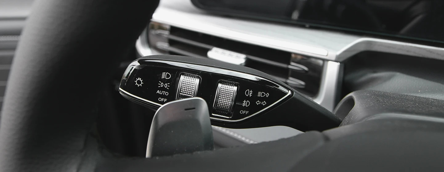 گلس یا لیبل محافظ داخلی خودرو