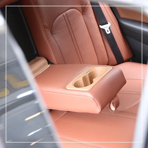 روکش صندلی هیوندای سوناتا Hyundai LF مدل نوار وسط برند R-1493) ECCCO)